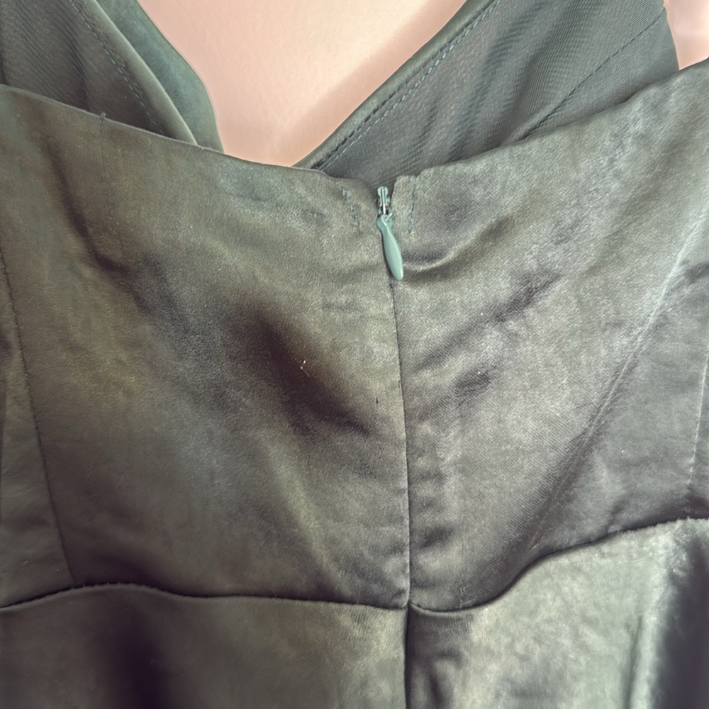 NWT Saints & Secrets‎ Elegant Emerald Green Slip Dress - Small - Picture 7 of 9
